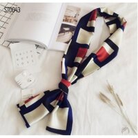 Khăn quàng cổ lụa họa tiết kẻ ô