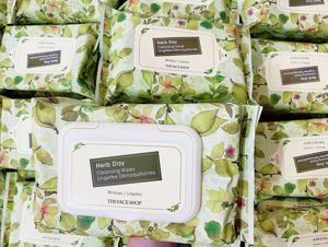 Khăn ướt tẩy trang Herb day cleansing tissue 20 miếng