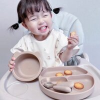 Khay ăn dặm cho bé , chống đồ ,chất liệu Silicon , có đế hít