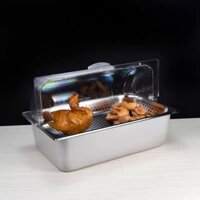 Khay inox 1/1 có lỗ đựng thức ăn chiên rán giúp ráo dầu mỡ kèm nắp đậy bằng mica trong suốt