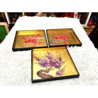 Khay sơn mài cao cấp Thanh Bình Lê size 30x30x3cm nên dát vàng vẽ hoa đào đẹp mắt, sang trọng