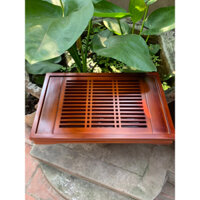 Khay trà gỗ đựng bộ ấm chén pha trà sang trọng