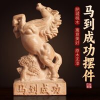 Khí quyển Thanh lịch Thành phố béo Đào Gỗ được chạm khắc tay Ngựa không sơn mài để thành công Đồ trang trí Công ty văn phòng Đồ nội thất tại nhà Quà tặng Cá nhân U