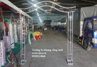 Khung cổng hoa đám cưới kiểu lượn sống chưa khết hoa - Mã: KCH-010