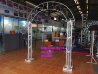 Khung cổng hoa hoa cưới tròn xoắn chưa kết hoa - Mã: KCH-028