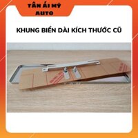 Khung inox biển số xe ô tô gò viền mép, khung biển dài có tấm nhựa mica kích thước cũ không logo 47cm*11cm