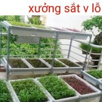 khung kệ sắt trồng rau sạch 2 tầng dùng 8 khay nhựa với kích thước khay 65x42cm
