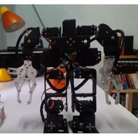 Khung robot người có tay kẹp