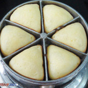 Khuôn Làm Bánh Trứng Cút Bánh Nướng Thơm Ngon Nắp Cạn