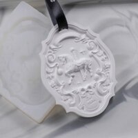Khuôn Silicone Dập Nổi Tạo Hình Vòng Quay Ngựa Gỗ Châu Âu