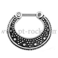 Khuyên mũi đeo giữa sụn 02