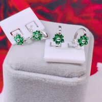 Khuyên tai bạc cho trẻ em