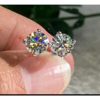 Khuyên tai bạc đính đá Moissanite