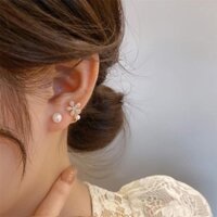 Khuyên tai hoa đá đính kèm ngọc sang chảnh, phù hợp cho phái nữ