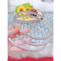 Kiềng cổ chạm rồng phụng mạ bạch kim mặc áo dài siêu đẹp