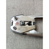 Kìm -  Kiềm kẹp bọ sắt đống đai thùng carton màu đỏ
