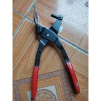 Kìm tháo chốt gì đỡ ống xả trên xe ô tô