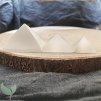 Kim Tự Tháp Selenite Thiền Bằng Ion Âm