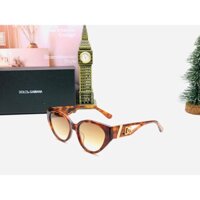 Kính mắt nữ Dolce & Gabbana dáng mắt mèo