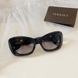Kính mát Versace VE4328