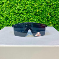 Kính nhựa đen đeo khi bắn máy laser, máy triệt lông dùng trong spa và TMV