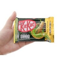 KITKAT TRÀ XANH & KITKAT CACAO ĐẬM VỊ ÍT ĐƯỜNG HỘP 35GAM X24THANH
