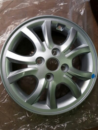 La giăng xe Spark M300