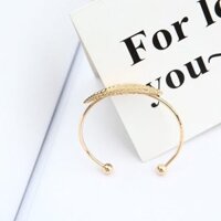 LẮC TAY MẠ VÀNG HÌNH CHIẾC LÁ