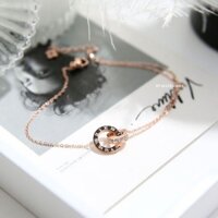 Lắc tay titan vòng tròn đính đá khắc số la mã lồng nhau không gỉ UB190804