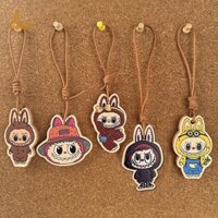 [Lakebao] Thời trang Top Layer Da bò Labububuxu Mặt dây chuyền Dây dập nổi Túi móc khóa ô tô Trang trí Trang sức Nhẫn chìa khóa Quà tặng [MỚI]