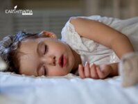 Làm Gì Khi Trẻ Ra Mồ Hôi Trộm Quá Nhiều Khi Ngủ?