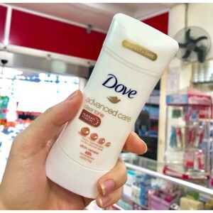 Lăn khử mùi dạng sáp Dove Advanced Care Cleartone 74g