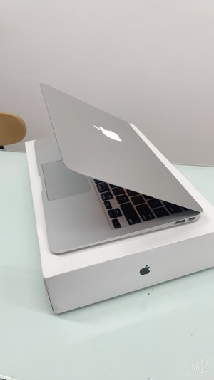 Laptop Apple Macbook Air 2011 - Intel Core i5, 4GB RAM, SSD 128GB, Intel HD Graphics 3000, 11.6 inch