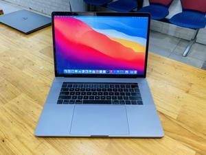 Laptop Apple Macbook Pro 2017 MPTT2/ MPTV2 -  Intel core i7, RAM 16GB, SSD 512GB, VGA Radeon Pro 560 4GB, 15.4 inch