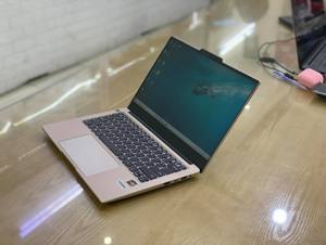 Laptop Avita Liber V14 NS14A8VNW561-UGAB - AMD Ryzen 7-3700U, 8GB RAM, SSD 512GB, AMD Radeon Vega 10 Graphics, 14 inch