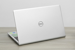 Laptop Dell Inspiron 15 5510 0WT8R1 - Intel Core i5-11300H, 8GB RAM, SSD 256GB, Intel Iris Xe Graphics, 15.6 inch