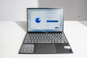 Laptop Dell Inspiron 5310 - Intel Core i5-11300H, 16GB RAM, SSD 512GB, Intel Iris Xe Graphics, 13.3 inch