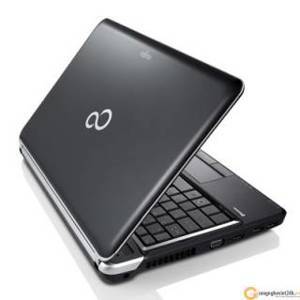 Laptop Fujitsu LifeBook LH772 (L0LH772AX00010018) - Intel Core i3-2350M 2.3GHz, 2GB RAM, 500GB HDD, VGA NVIDIA Geforce 4, 14.1 inch