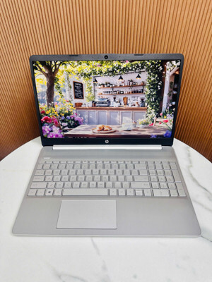 Laptop HP 15s-fq1107TU 193Q3PA - Intel Core i3-1005G1, 4GB RAM, SSD 256GB, Intel UHD Graphics, 15.6 inch