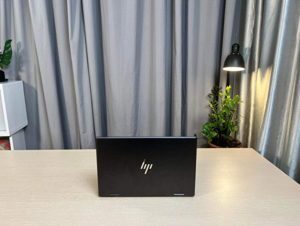 Laptop HP Envy X360 15-ey0013dx - AMD Ryzen 5 5500U, 8GB RAM, SSD 256GB, AMD Radeon Graphics, 15.6 inch