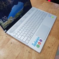 Laptop HP Pavilion 15-cs0102TX 4SQ42PA