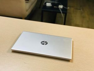 Laptop HP Pavilion 15-eh1097nr - AMD Ryzen 7 5700U, 16GB RAM, SSD 512GB, AMD Radeon Graphics, 15.6 inch