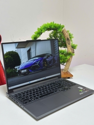 Laptop Lenovo Legion Slim 5 2023 Gen 8 R7000P - AMD Ryzen 7 7840H, 16GB RAM, SSD 1TB, Nvidia Geforce RTX 4060 8GB GDDR6, 16 inch