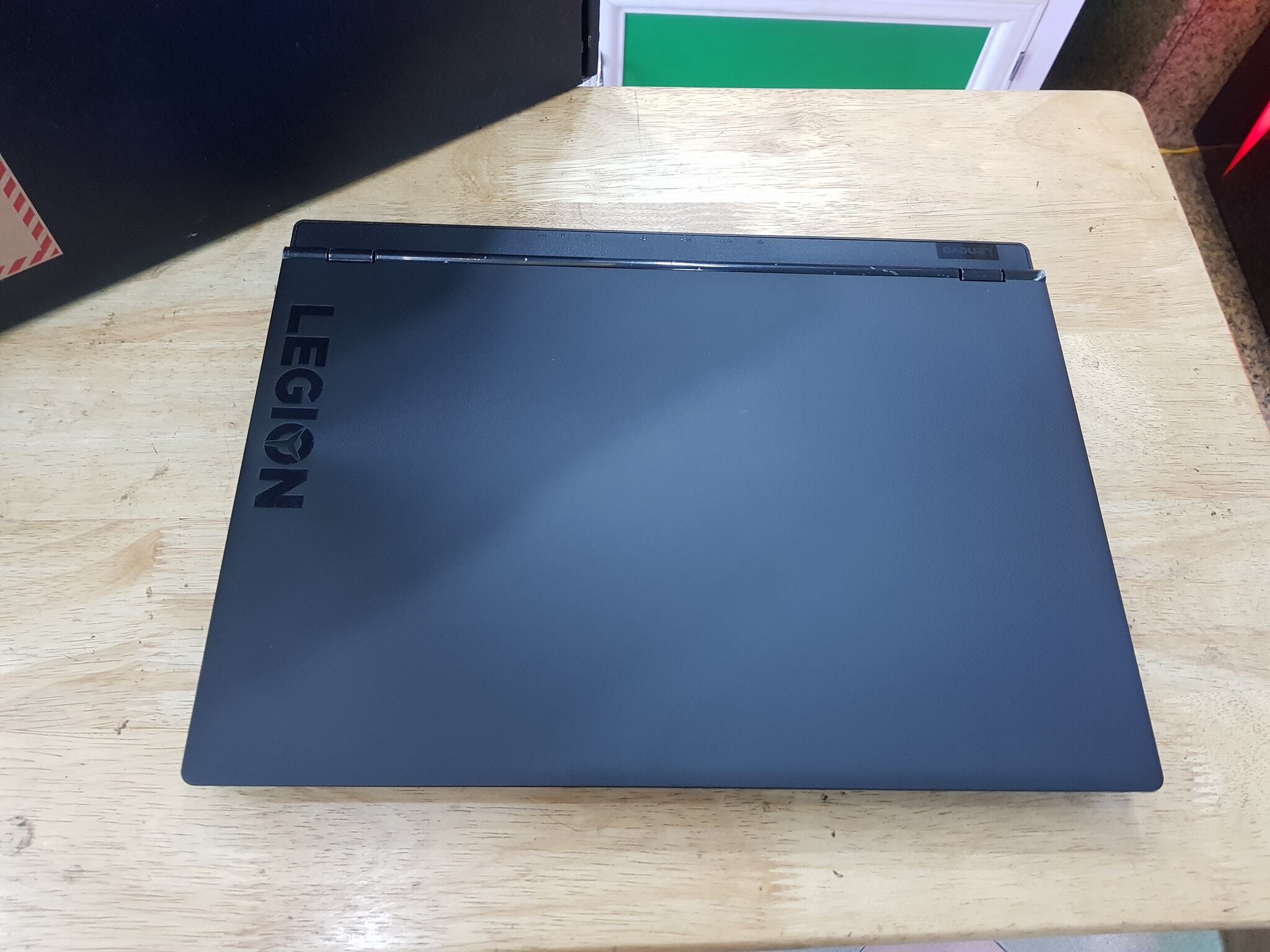 Laptop Lenovo Legion Y530-15ICH 81FV00STVN - Intel core i5, 8GB RAM, SSD 128GB + HDD 1TB, Nvidia GeForce GTX1050 with 4GB GDDR5, 15.6 inch