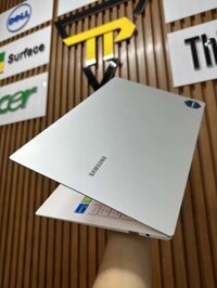Laptop Samsung Galaxy 15 NT950XDC, core i5 1165G7, 16G, 256G, MX450, 15in Amoled