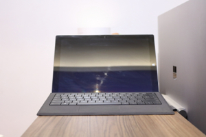 Laptop Surface Pro 4 Core Core M3-6Y30, Ram 4GB, SSD 128G RAM, 12.3" FHD+ (2763x1824), Touch Screen, Window 10