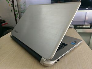 Laptop Toshiba Satellite E45-B4200 Core i5-4210U, 6G, 750G, 14" Full HD
