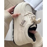 LEANNEL dày thể thao nữ giày thể thao đế cao giày bánh mì nữ Giày nữ màu trắng dày 4,5cm