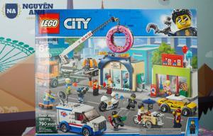 Lego City - Khai trương cửa hàng bánh rán 60233