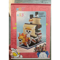lego phi thuyền hải tặc tặng kèm búa lego.